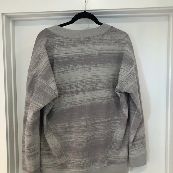 Lululemon | NEW Sweatshirt - Picture 4 of 6